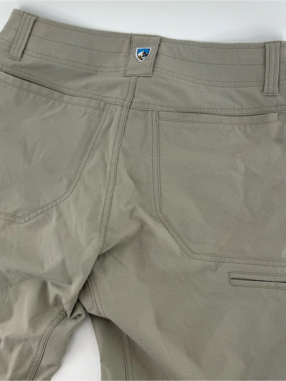 Kuhl Resistor Lite Chino Shorts Mens 30 Beige Stretch Gorpcore 32x9.5” Outdoor